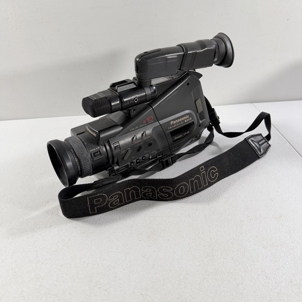Panasonic PV-S372D OmniMovie Super S-VHS VHSC Camcorder Video Camera UNTESTED